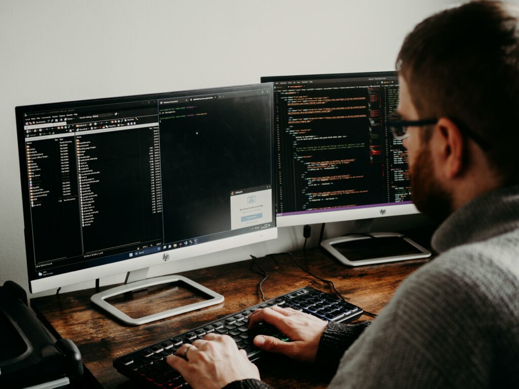 Custom WordPress Theme vs Page Builders (Elementor, Divi, Bricks): The Best Choice for Glasgow Small Businesses in 2026